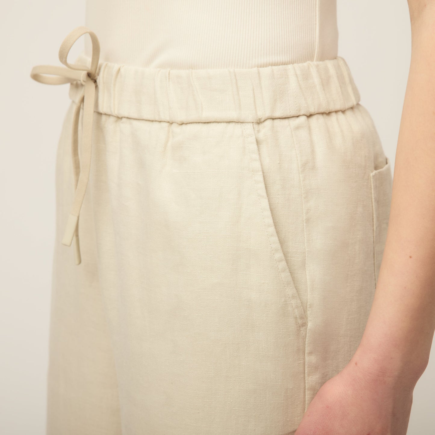 Tilley Linen Pull On Straight Pant