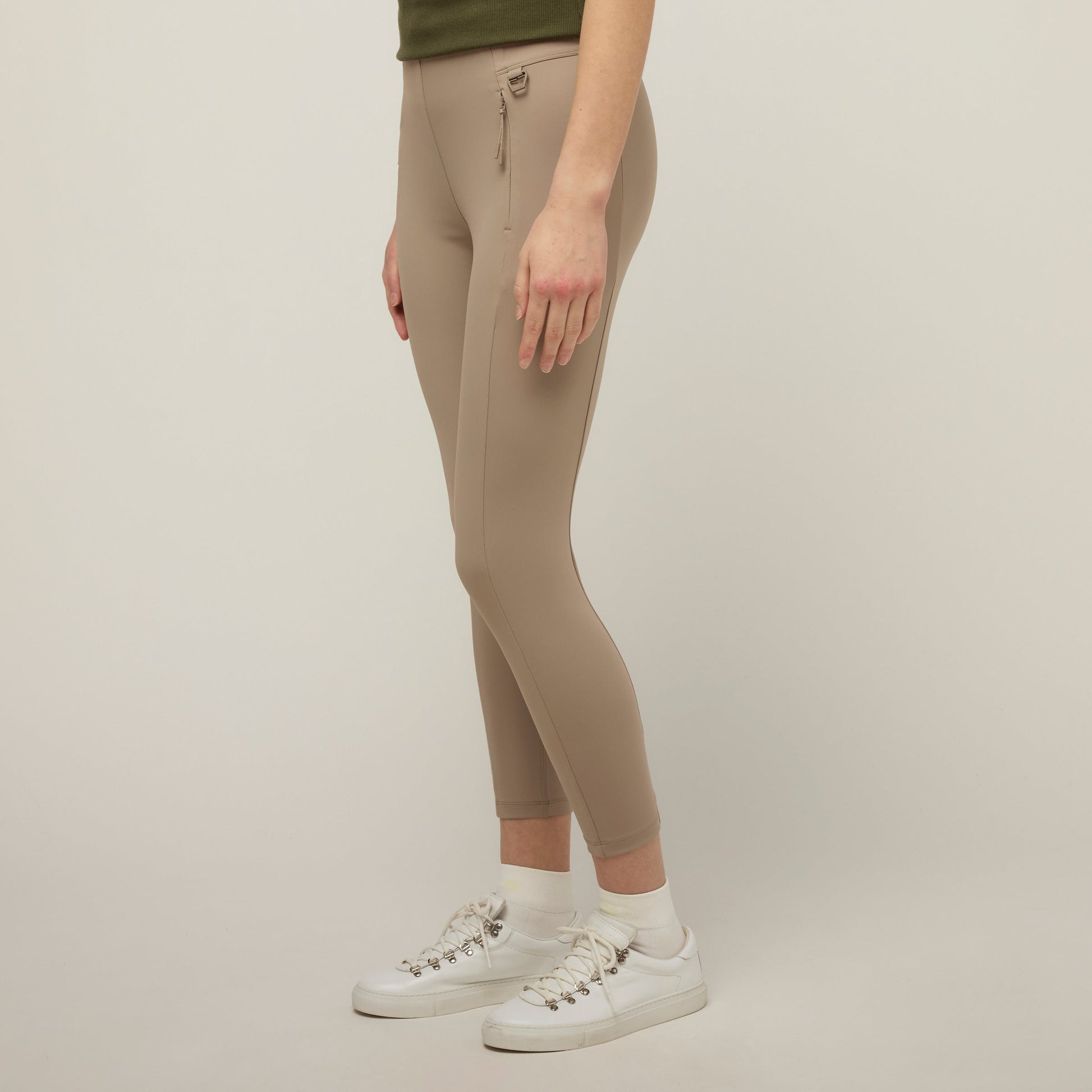 Tilley Compact Capri Legging