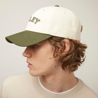 Tilley POS - Weekend Walker Cap